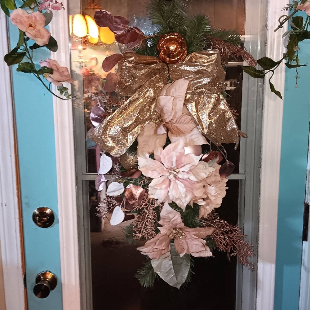 BLUSH PINK & GOLD GLITTERY CHRISTMAS POINSETTIA PINE SWAG WREATH